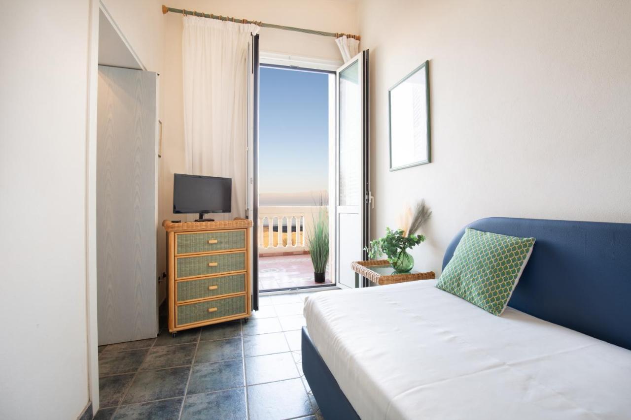 Hotel Orizzonte بيلاريا-إيجيا مارينا المظهر الخارجي الصورة
